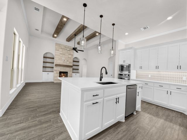 1012 Arbor Vista Drive, Azle, TX 76020