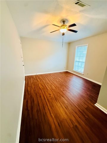 1101 Hardwood Lane, College Station, TX 77840