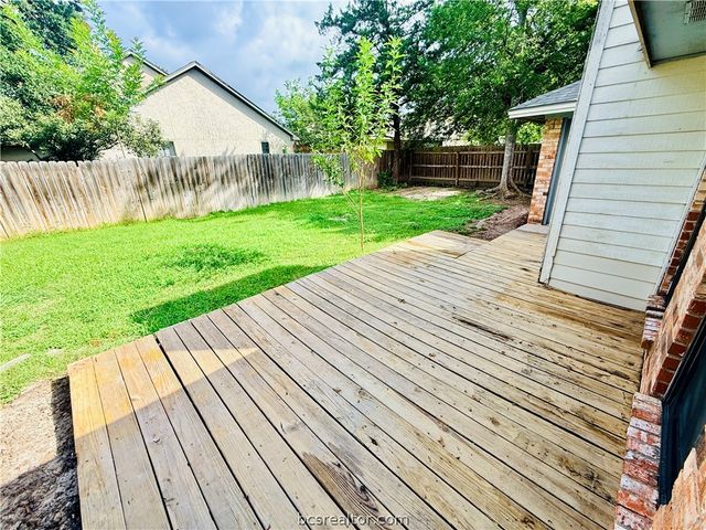 1101 Hardwood Lane, College Station, TX 77840