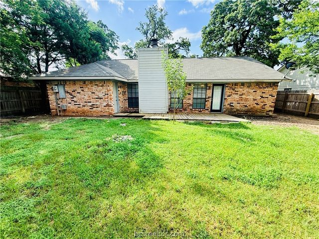 1101 Hardwood Lane, College Station, TX 77840