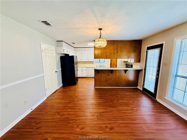1101 Hardwood Lane, College Station, TX 77840