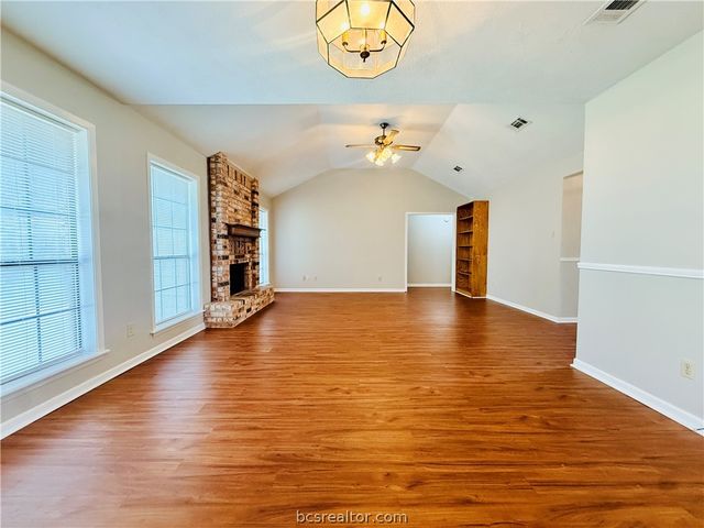 1101 Hardwood Lane, College Station, TX 77840