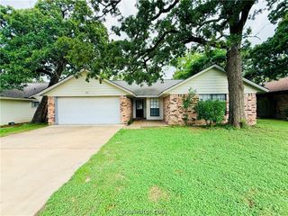 1101 Hardwood Lane, College Station, TX 77840