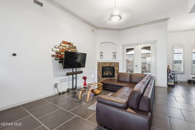 3024 OAK POINT Place, El Paso, TX 79938