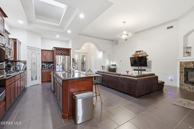 3024 OAK POINT Place, El Paso, TX 79938