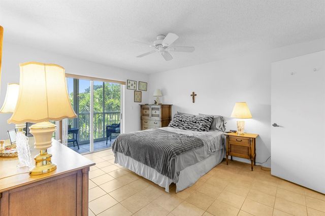 9470 Tangerine Place 209, Davie, FL 33324