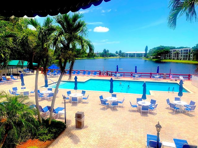 9470 Tangerine Place 209, Davie, FL 33324