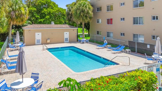 9470 Tangerine Place 209, Davie, FL 33324