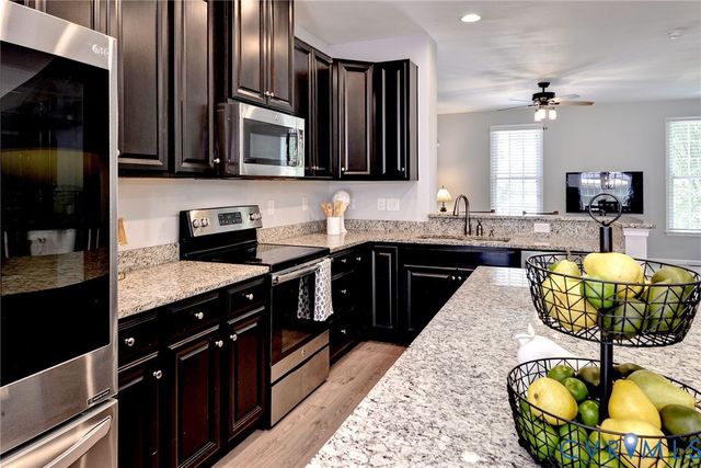 125 Parkway Ct, Williamsburg, VA 23185