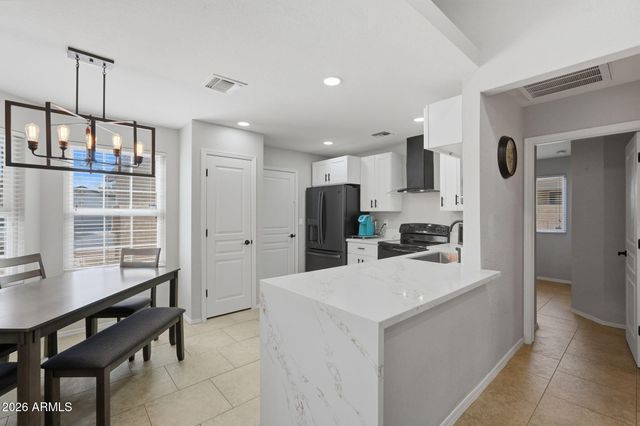 6314 W Lawrence Lane, Glendale, AZ 85302