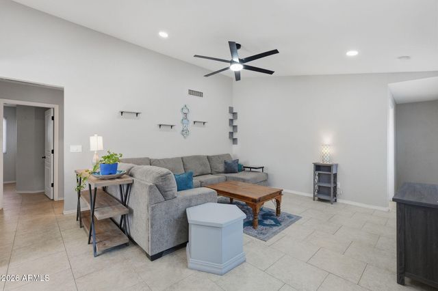 6314 W Lawrence Lane, Glendale, AZ 85302