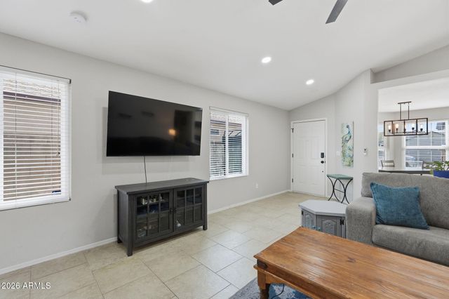 6314 W Lawrence Lane, Glendale, AZ 85302