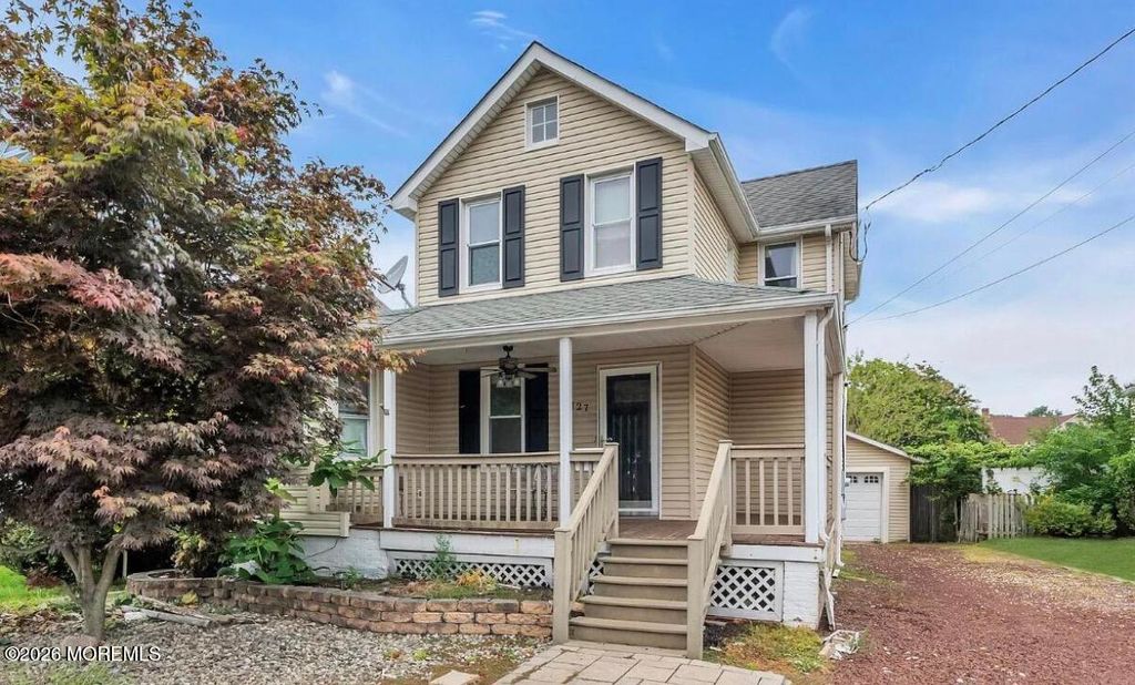 327 Roosevelt Avenue, Oakhurst, NJ 07755