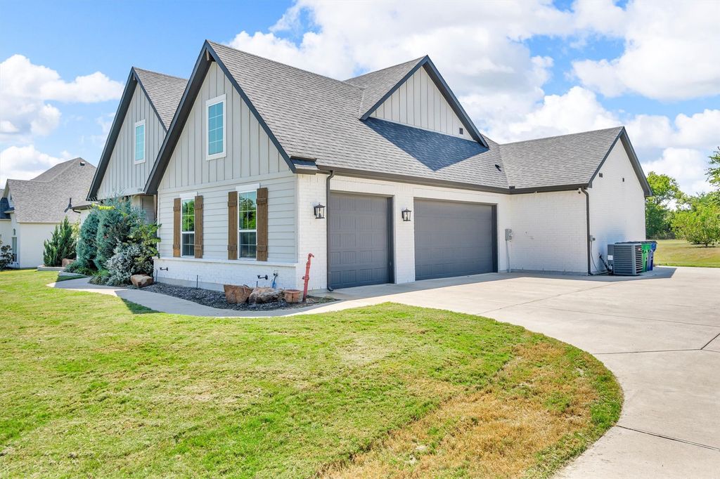 1700 Lone Elm Road, Waxahachie, TX 75167