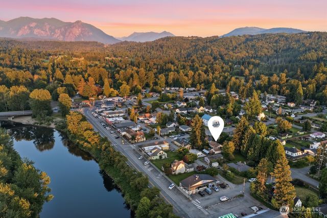 33620 SE 43rd Street, Fall City, WA 98024