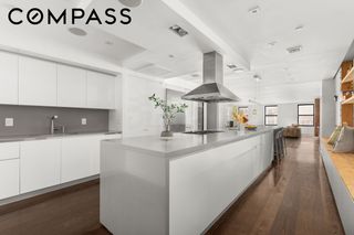 71 Ludlow St Apt 3B, New York City, NY 10002