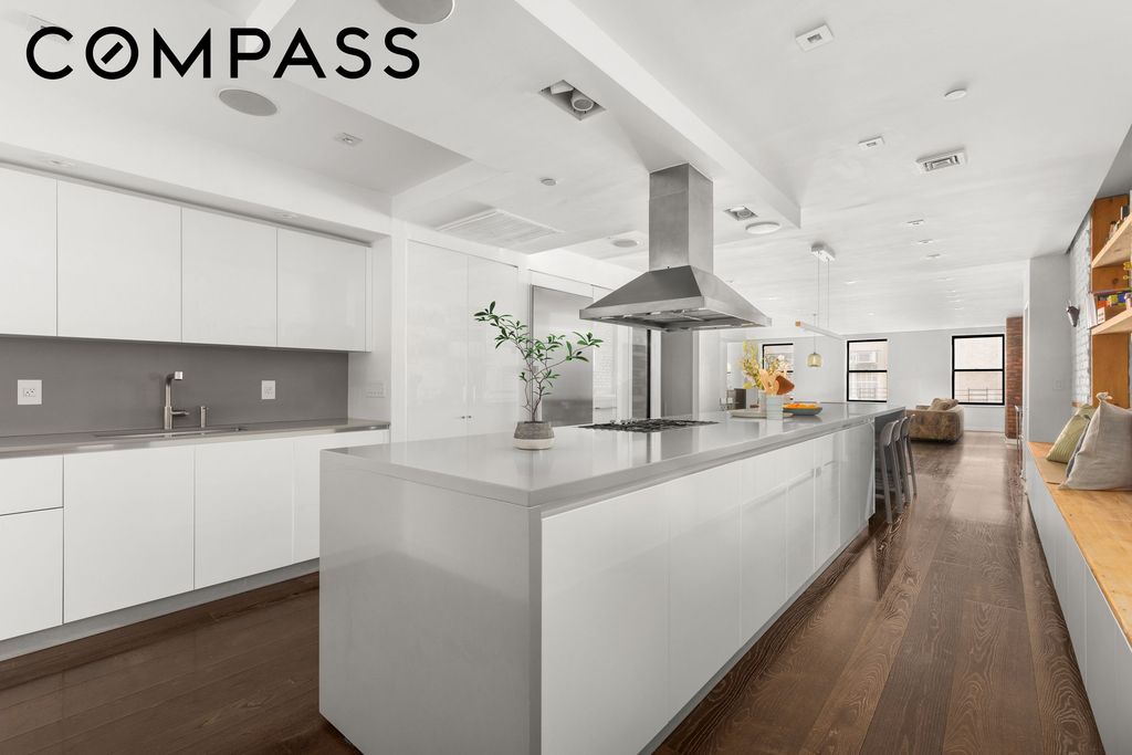 71 Ludlow St Apt 3B, New York City, NY 10002