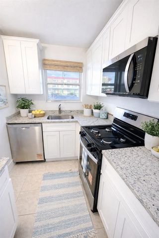 3018 59TH STREET S 111, Gulfport, FL 33707