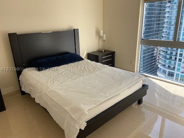325 S Biscayne Blvd 2914, Miami, FL 33131