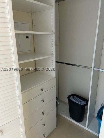 325 S Biscayne Blvd 2914, Miami, FL 33131