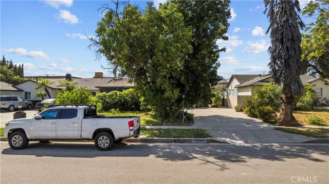 6947 Alcove, Los Angeles, CA 91605