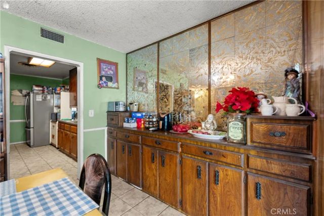 6947 Alcove, Los Angeles, CA 91605