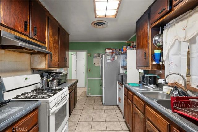 6947 Alcove, Los Angeles, CA 91605