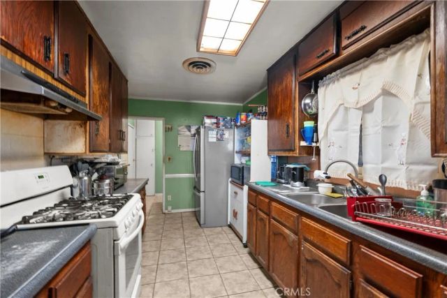 6947 Alcove, Los Angeles, CA 91605