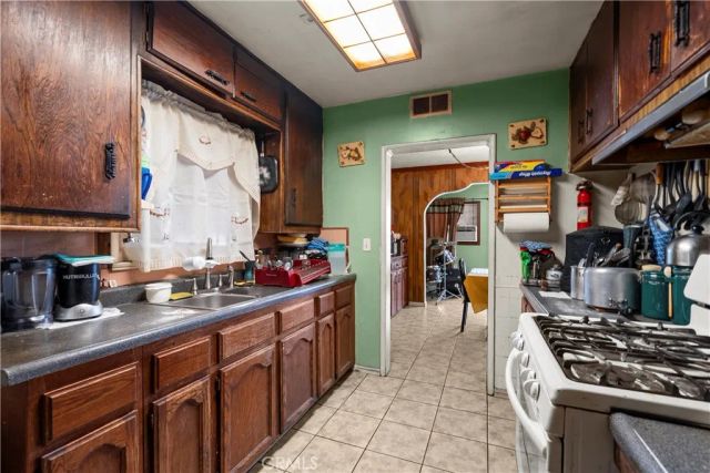 6947 Alcove, Los Angeles, CA 91605