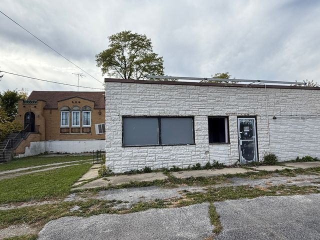 21920 E Lincoln Highway, Lynwood, IL 60411
