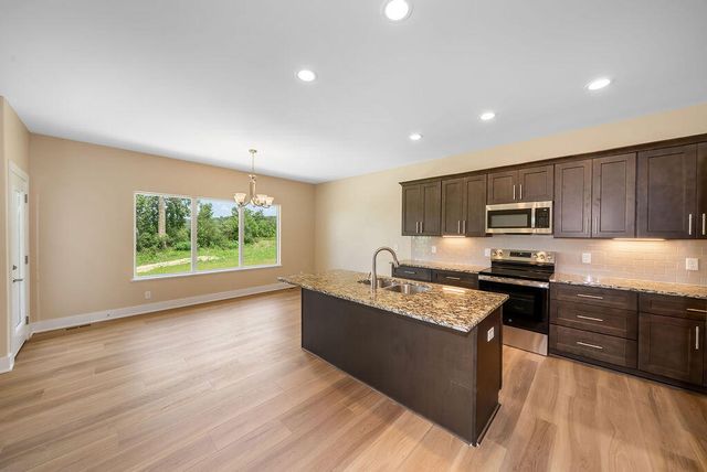 1321 COPPER MOUNTAIN DR Drive, Crescent, IA 51526