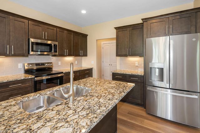 1321 COPPER MOUNTAIN DR Drive, Crescent, IA 51526