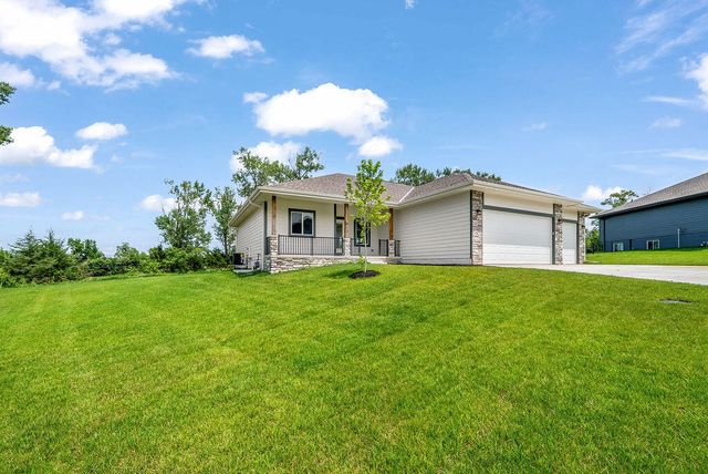 1321 COPPER MOUNTAIN DR Drive, Crescent, IA 51526