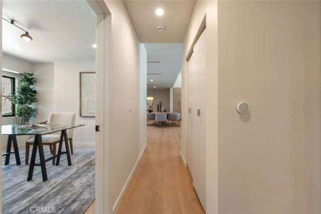 8960 Oak Park Avenue, Sherwood Forest, CA 91325