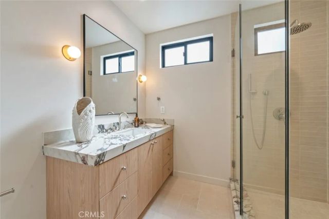 8960 Oak Park Avenue, Sherwood Forest, CA 91325