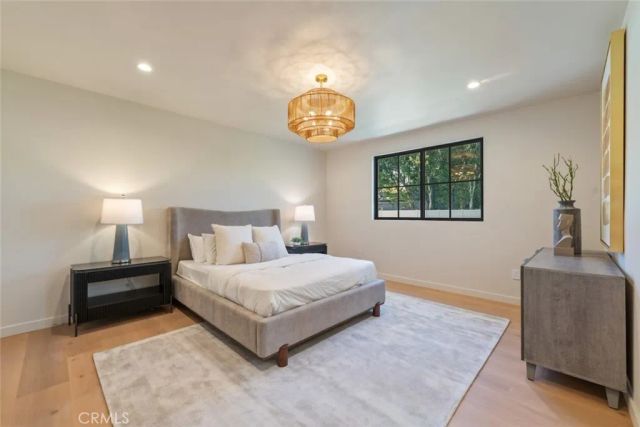 8960 Oak Park Avenue, Sherwood Forest, CA 91325