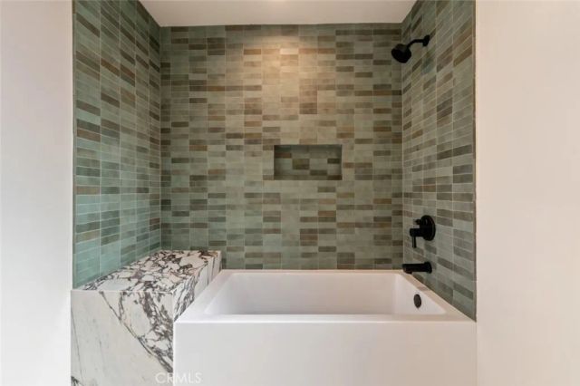 8960 Oak Park Avenue, Sherwood Forest, CA 91325