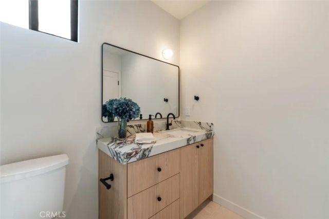 8960 Oak Park Avenue, Sherwood Forest, CA 91325