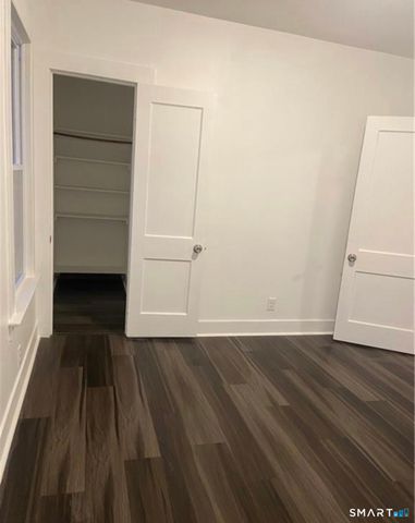 31 Winthrop Street, Meriden, CT 06451