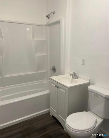 31 Winthrop Street, Meriden, CT 06451