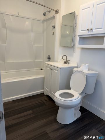 31 Winthrop Street, Meriden, CT 06451