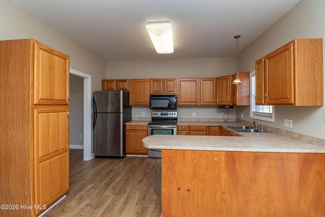 100 Autumn Ridge Drive, Pikeville, NC 27863