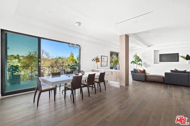 2311 Vasanta Way, Los Angeles, CA 90068