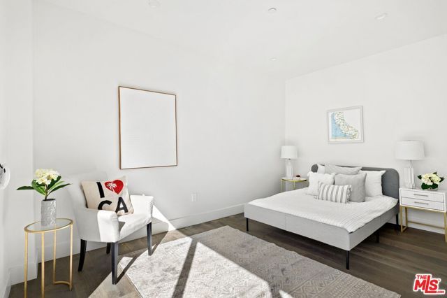 2311 Vasanta Way, Los Angeles, CA 90068