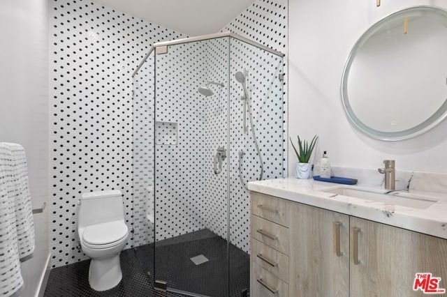 2311 Vasanta Way, Los Angeles, CA 90068