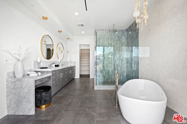 2311 Vasanta Way, Los Angeles, CA 90068