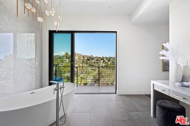 2311 Vasanta Way, Los Angeles, CA 90068