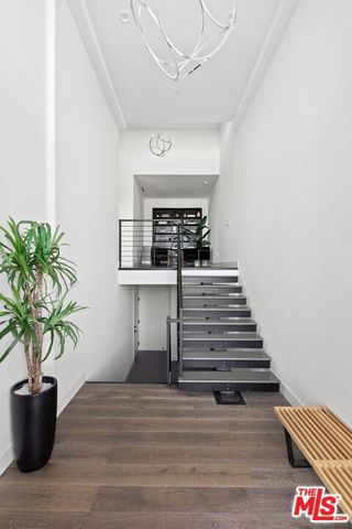 2311 Vasanta Way, Los Angeles, CA 90068