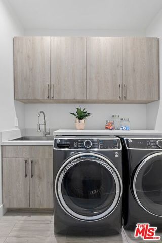 2311 Vasanta Way, Los Angeles, CA 90068