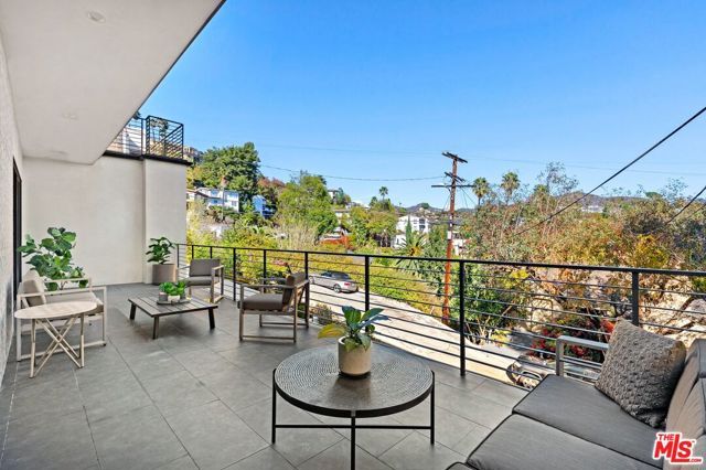 2311 Vasanta Way, Los Angeles, CA 90068